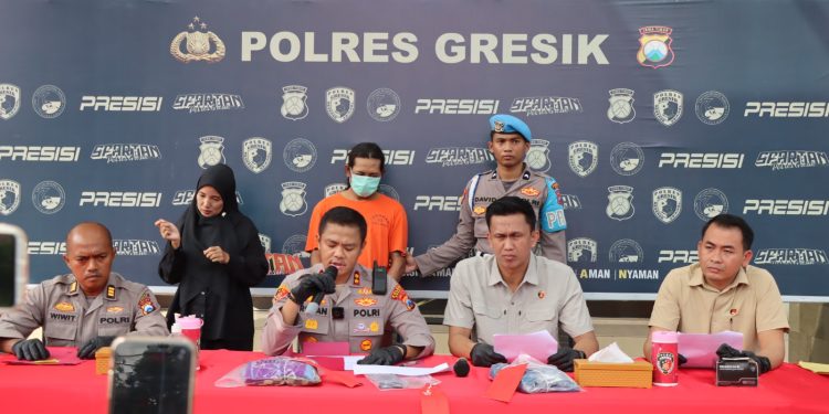 Gak mampu jajan  warga Wringin Anom perkosa anak tiri