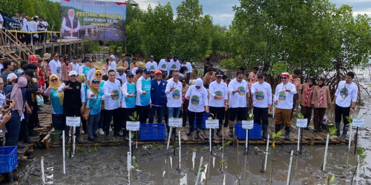 Mas Wabup dirham akbar Ikuti Festival Mangrove Jatim VII